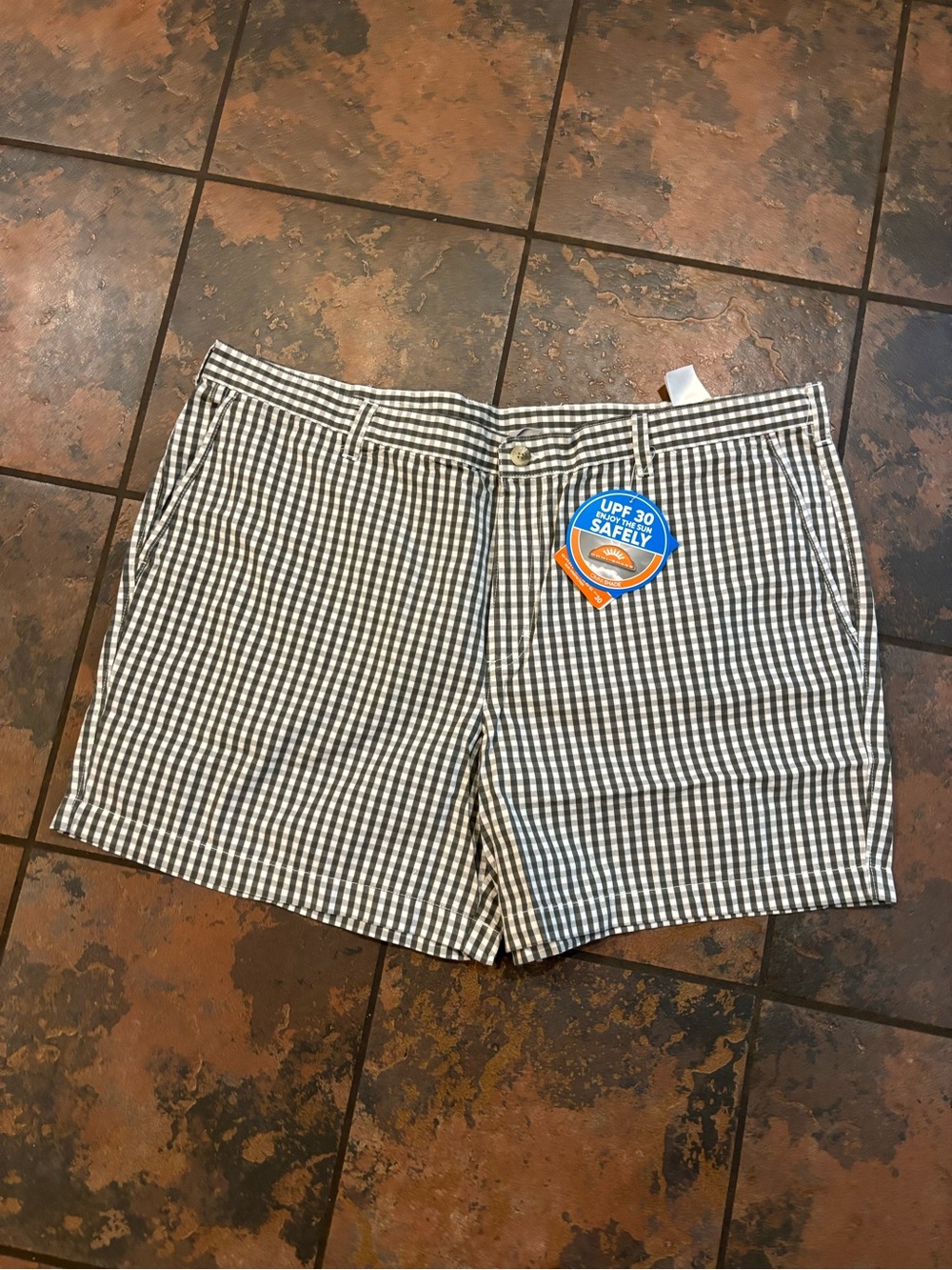 🖤Men’s grey & White Gingham Bermuda Shorts with UPF 30